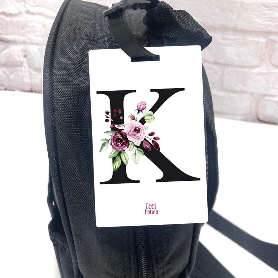 Ταμπελάκι τσάντας ξύλινο “Floral μονόγραμμα ροζ”